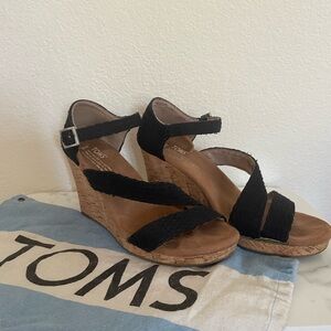 Toms Wedge